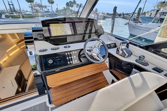 Sea Ray 370 Sundancer 52 2023 Sea Ray 370 Sundancer 53