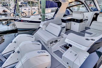 Sea Ray 370 Sundancer 56 2023 Sea Ray 370 Sundancer 57
