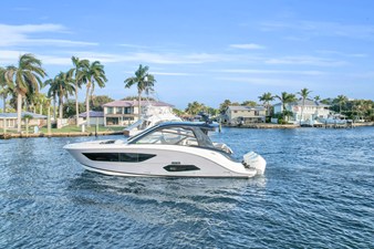 Sea Ray 370 Sundancer 57 2023 Sea Ray 370 Sundancer 58