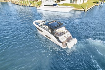 Sea Ray 370 Sundancer 63 2023 Sea Ray 370 Sundancer 64