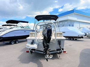 Boston Whaler 170 Montauk 6 2027 Boston Whaler 170 Montauk 7