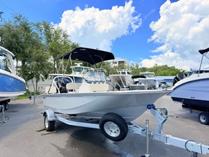 Boston Whaler 170 Montauk 10 2027 Boston Whaler 170 Montauk 11