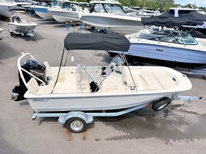 Boston Whaler 170 Montauk 13 2027 Boston Whaler 170 Montauk 14