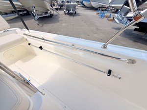 Boston Whaler 170 Montauk 17 2027 Boston Whaler 170 Montauk 18