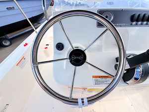 Boston Whaler 170 Montauk 23 2027 Boston Whaler 170 Montauk 24