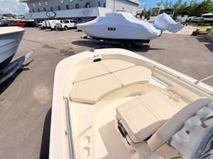 Boston Whaler 170 Montauk 30 2027 Boston Whaler 170 Montauk 31