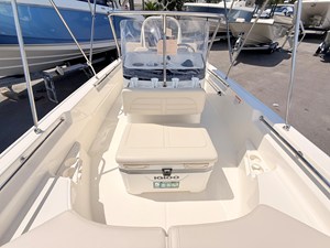 Boston Whaler 170 Montauk 37 2027 Boston Whaler 170 Montauk 38
