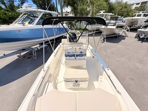 Boston Whaler 170 Montauk 42 2027 Boston Whaler 170 Montauk 43