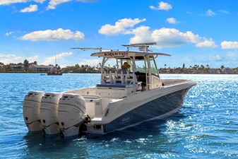 Boston Whaler 350 OUTRAGE 4 2014 Boston Whaler 350 OUTRAGE 5
