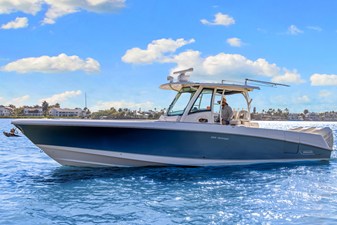 Boston Whaler 350 OUTRAGE 5 2014 Boston Whaler 350 OUTRAGE 6