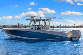 Boston Whaler 350 OUTRAGE 7 2014 Boston Whaler 350 OUTRAGE 8