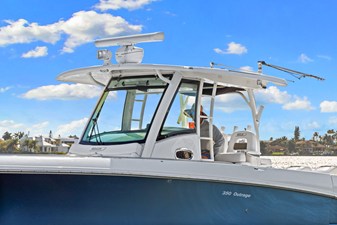 Boston Whaler 350 OUTRAGE 8 2014 Boston Whaler 350 OUTRAGE 9