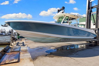 Boston Whaler 350 OUTRAGE 14 2014 Boston Whaler 350 OUTRAGE 15