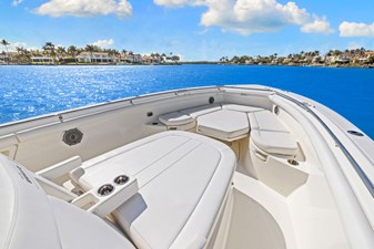 Boston Whaler 350 OUTRAGE 21 2014 Boston Whaler 350 OUTRAGE 22