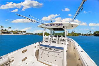 Boston Whaler 350 OUTRAGE 38 2014 Boston Whaler 350 OUTRAGE 39