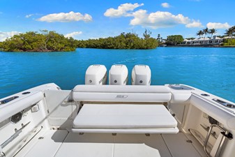 Boston Whaler 350 OUTRAGE 44 2014 Boston Whaler 350 OUTRAGE 45