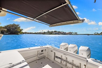 Boston Whaler 350 OUTRAGE 48 2014 Boston Whaler 350 OUTRAGE 49
