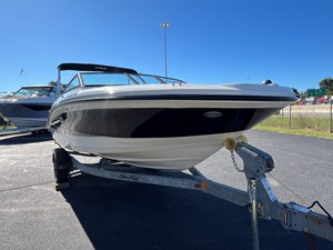 Sea Ray 190 SPX 8 2016 Sea Ray 190 SPX 9