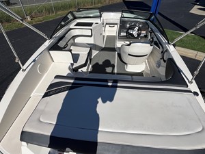 Sea Ray 190 SPX 23 2016 Sea Ray 190 SPX 24