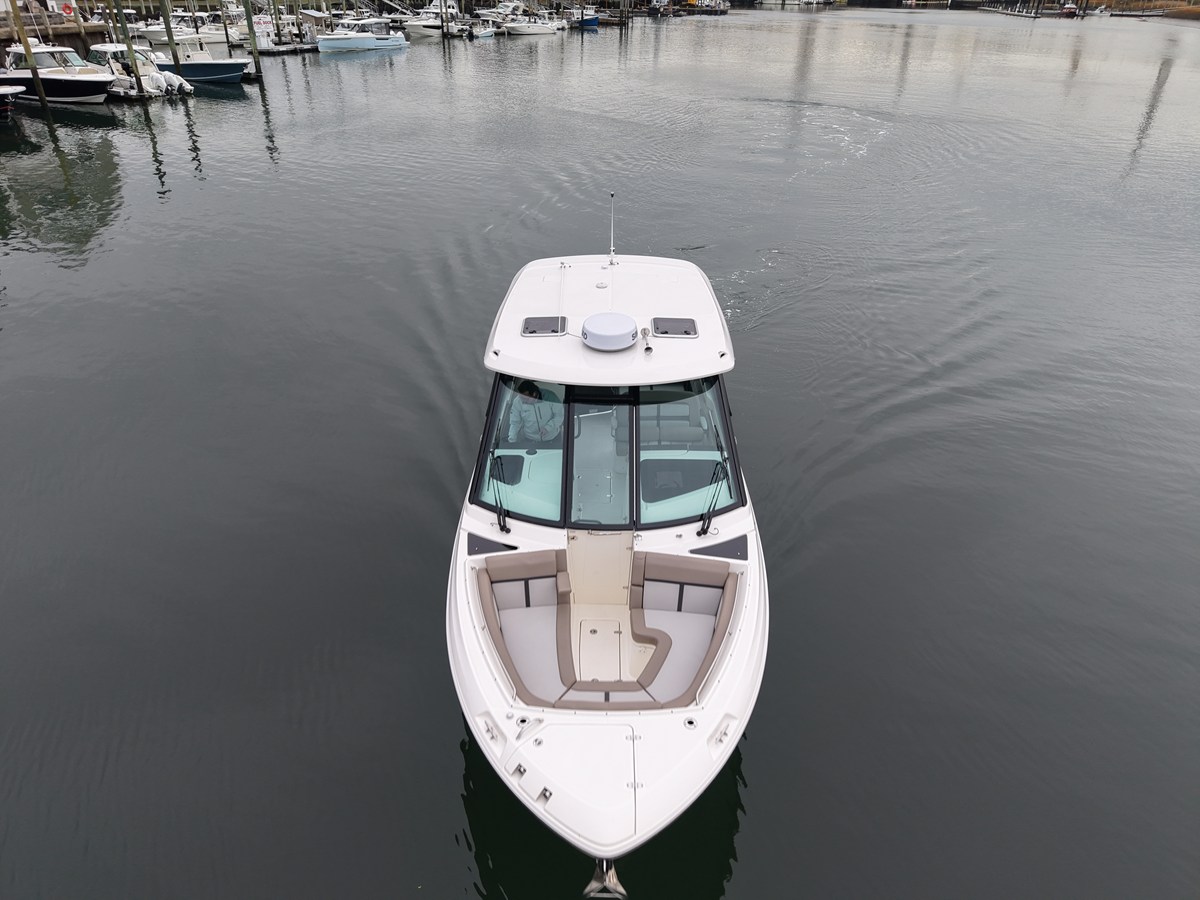 2026 Boston Whaler 330 Vantage 16
