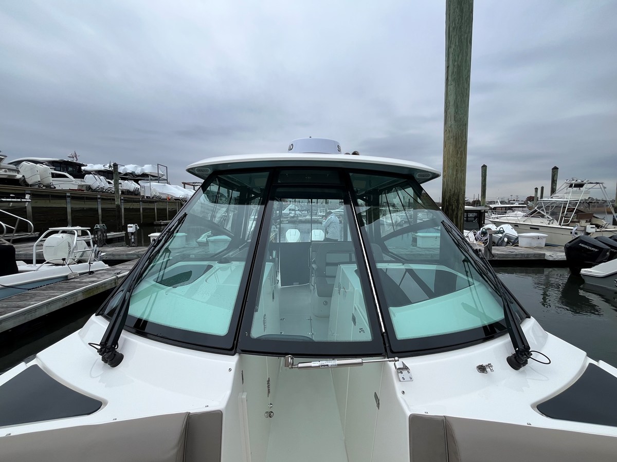 2026 Boston Whaler 330 Vantage 49