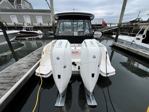 2026 Boston Whaler 330 Vantage 18