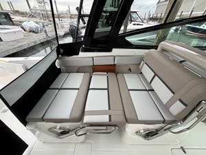 2026 Boston Whaler 330 Vantage 28