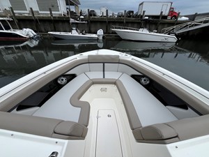 2026 Boston Whaler 330 Vantage 41