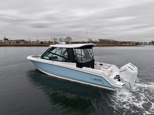 2026 Boston Whaler 330 Vantage 52