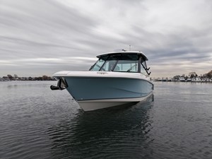2026 Boston Whaler 330 Vantage 60