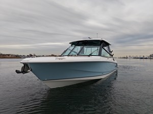 2026 Boston Whaler 330 Vantage 61