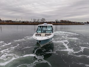 2026 Boston Whaler 330 Vantage 63