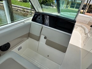 Boston Whaler 280 VANTAGE 25 2022 Boston Whaler 280 VANTAGE 26
