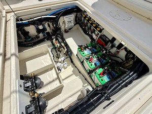 Boston Whaler 350 OUTRAGE 15 2022 Boston Whaler 350 OUTRAGE 16