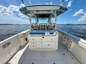 Boston Whaler 350 OUTRAGE 20 2022 Boston Whaler 350 OUTRAGE 21
