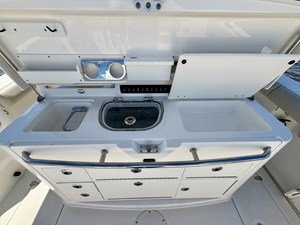 Boston Whaler 350 OUTRAGE 22 2022 Boston Whaler 350 OUTRAGE 23