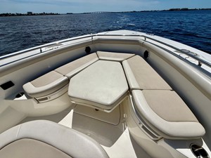 Boston Whaler 350 OUTRAGE 39 2022 Boston Whaler 350 OUTRAGE 40