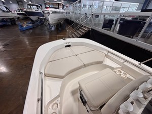 Boston Whaler 170 Montauk 10 2027 Boston Whaler 170 Montauk 11