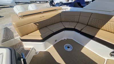 Sea Ray 310 SLX OB 18 2023 Sea Ray 310 SLX OB 19