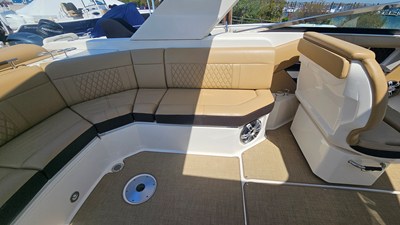 Sea Ray 310 SLX OB 19 2023 Sea Ray 310 SLX OB 20