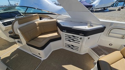 Sea Ray 310 SLX OB 22 2023 Sea Ray 310 SLX OB 23