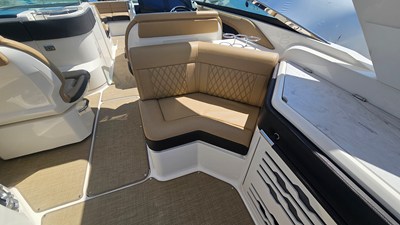 Sea Ray 310 SLX OB 24 2023 Sea Ray 310 SLX OB 25