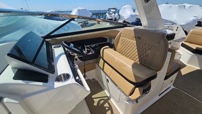 Sea Ray 310 SLX OB 28 2023 Sea Ray 310 SLX OB 29