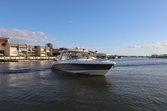 Boston Whaler 380 Realm 1 2019 Boston Whaler 380 Realm 2