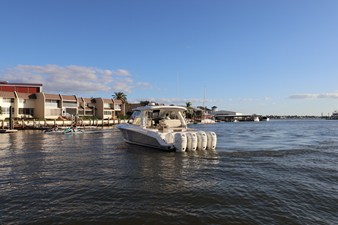 Boston Whaler 380 Realm 7 2019 Boston Whaler 380 Realm 8