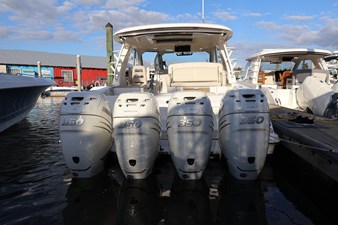 Boston Whaler 380 Realm 9 2019 Boston Whaler 380 Realm 10