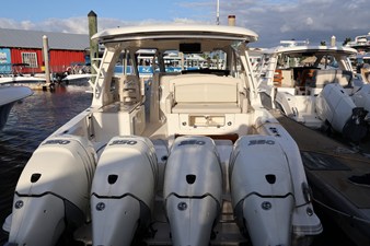 Boston Whaler 380 Realm 10 2019 Boston Whaler 380 Realm 11