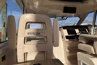 Boston Whaler 380 Realm 17 2019 Boston Whaler 380 Realm 18