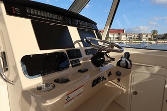 Boston Whaler 380 Realm 19 2019 Boston Whaler 380 Realm 20