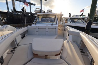 Boston Whaler 380 Realm 29 2019 Boston Whaler 380 Realm 30